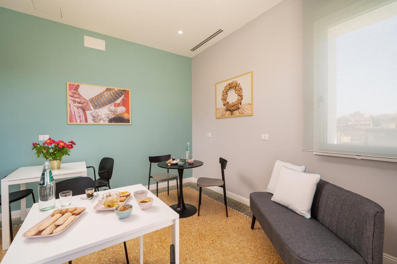 Nue Suites ซัสซารี ภายนอก รูปภาพ