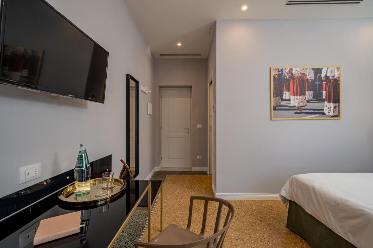 Nue Suites ซัสซารี ภายนอก รูปภาพ